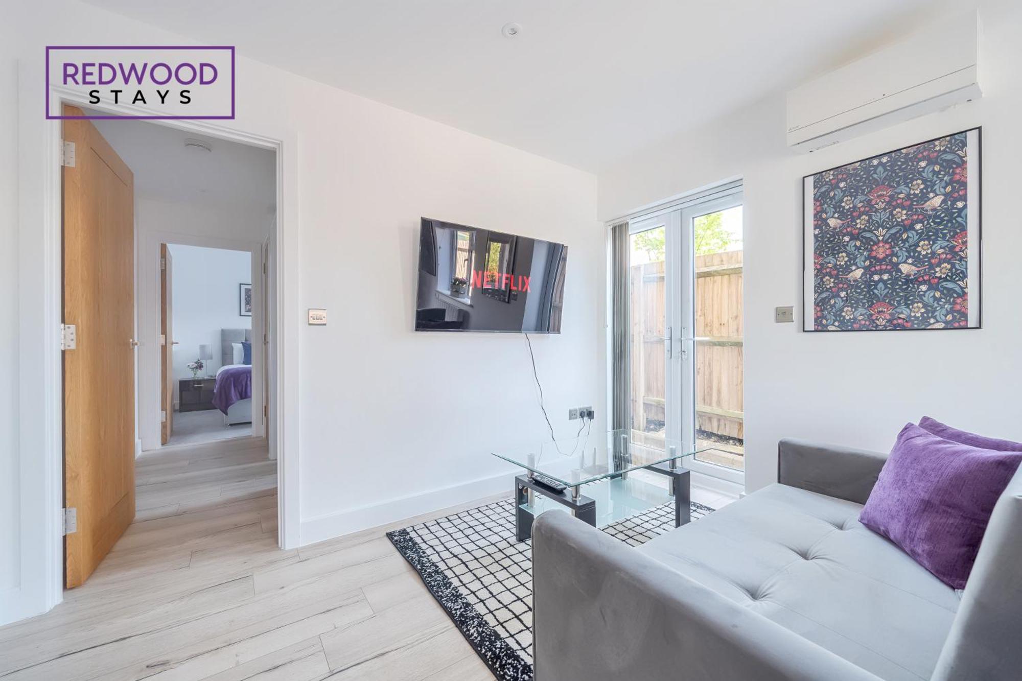 Modern Serviced Apartments For Contractors & Families With Free Parking, Wifi & Netflix By Redwood Stays Basingstoke Zewnętrze zdjęcie