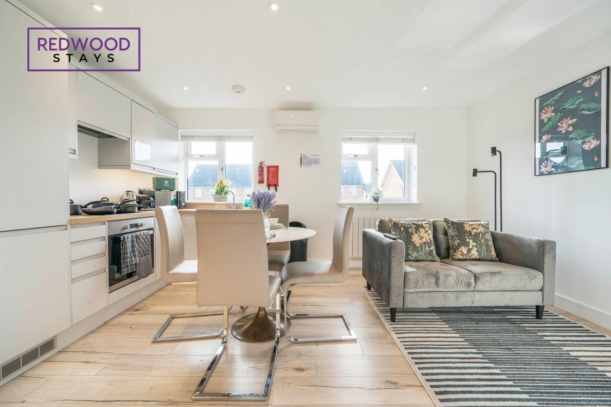 Modern Serviced Apartments For Contractors & Families With Free Parking, Wifi & Netflix By Redwood Stays Basingstoke Zewnętrze zdjęcie