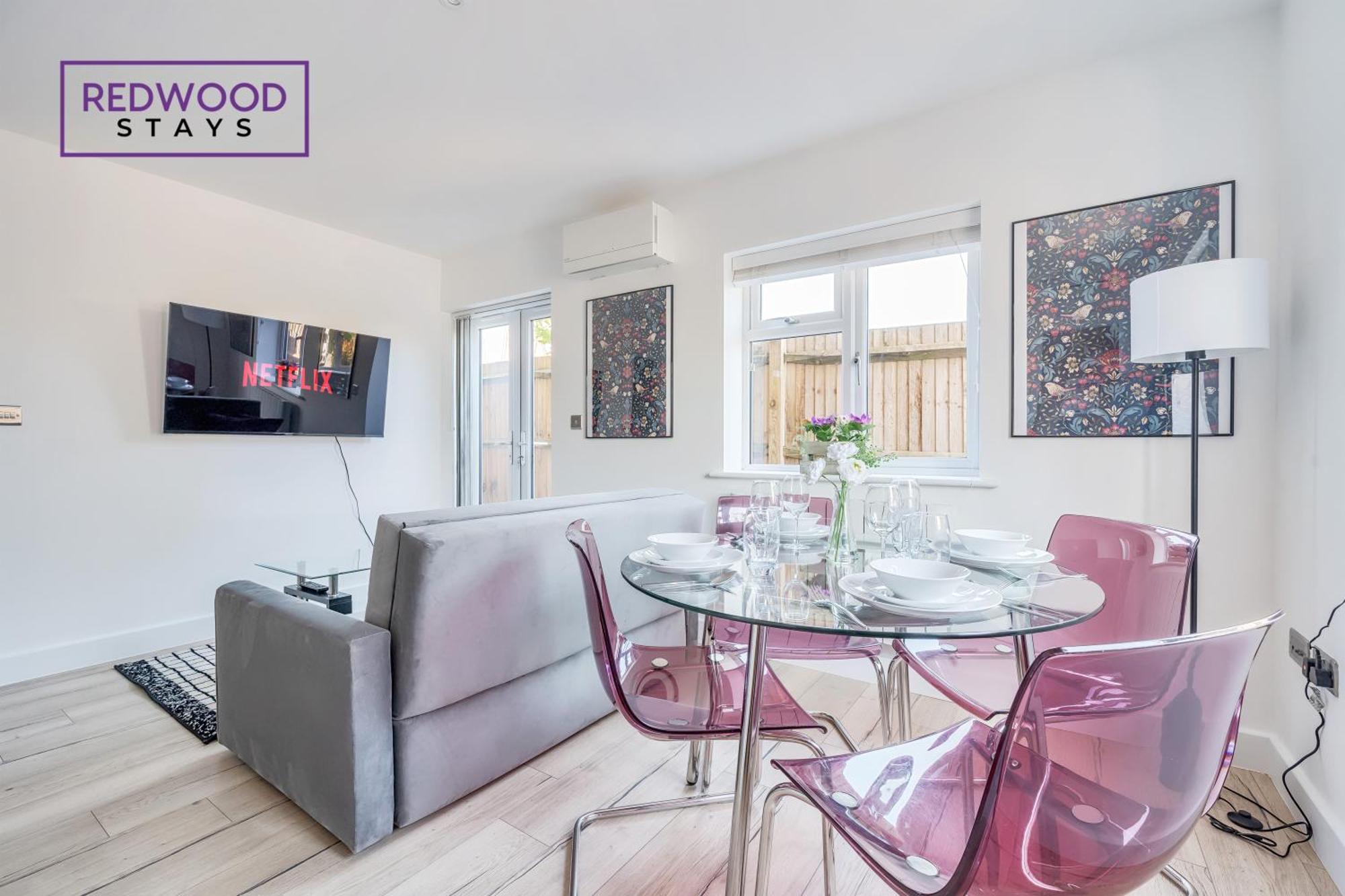 Modern Serviced Apartments For Contractors & Families With Free Parking, Wifi & Netflix By Redwood Stays Basingstoke Zewnętrze zdjęcie