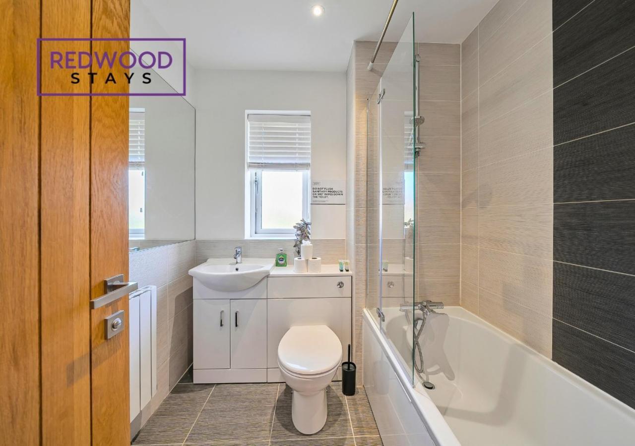 Modern Serviced Apartments For Contractors & Families With Free Parking, Wifi & Netflix By Redwood Stays Basingstoke Zewnętrze zdjęcie